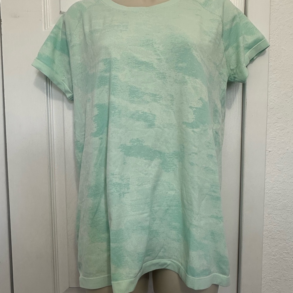 Athleta Light Green Short Sleeve Tee